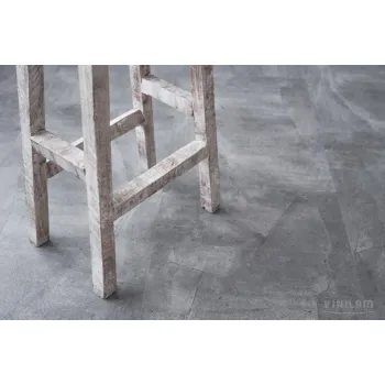 Вінілова плитка клейова Ceramo Vinilam Сірий бетон 61602